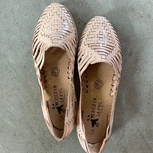 Mexican Huarache Sandals in Creamy White